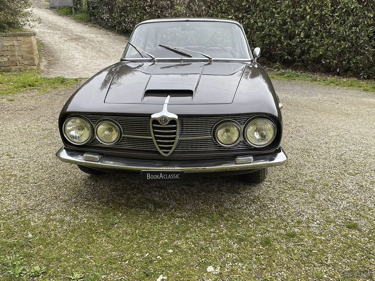 1967 Alfa Romeo 2600 Sprint