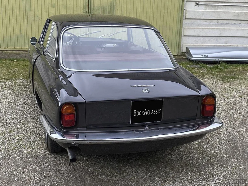1967 Alfa Romeo 2600 Sprint in Roma 2