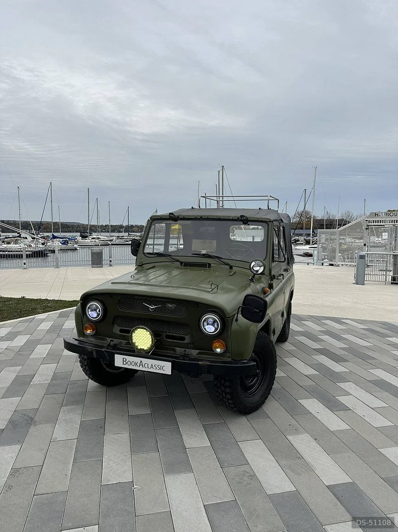 1992 UAZ 469 in Hamilton 7