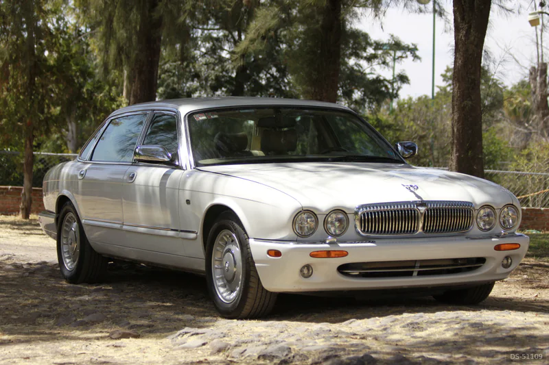 1998 Jaguar Vanden Plas in Queretaro 4