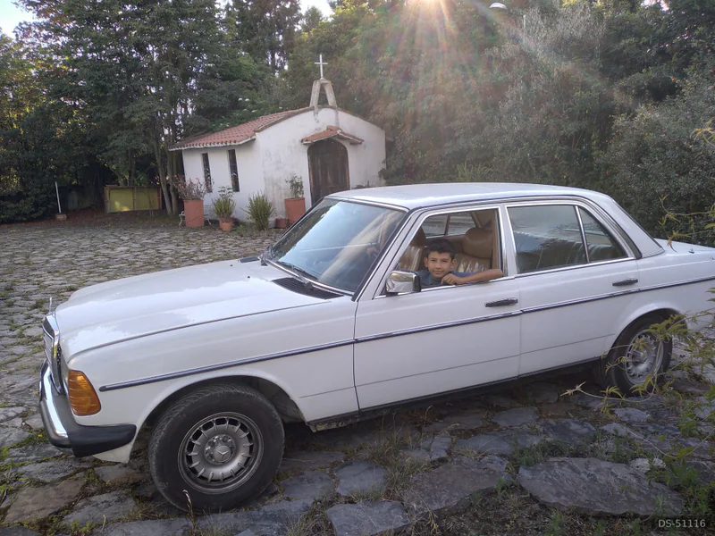 1984 Mercedes-Benz 1984 in Cajicá 2
