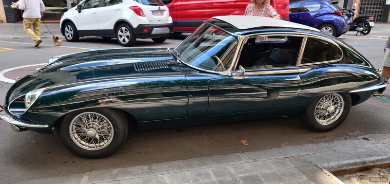 1967 Jaguar E Type in Barcelona 2