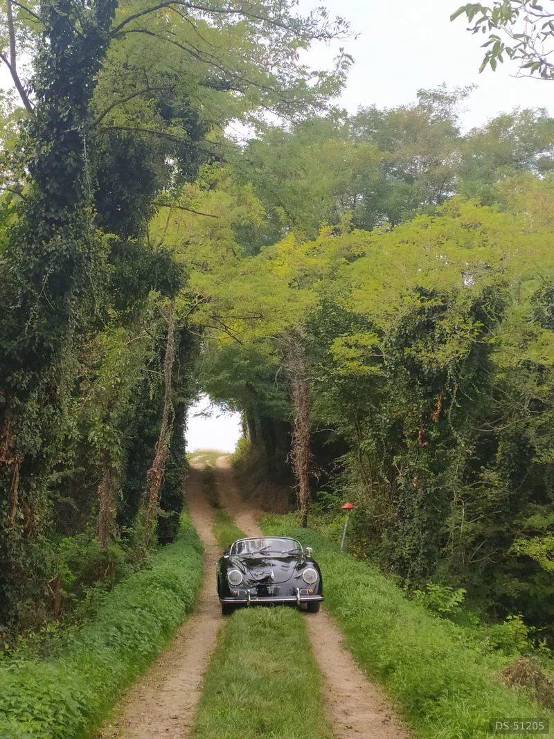1956 Porsche 356 Speedster in Seregno 5