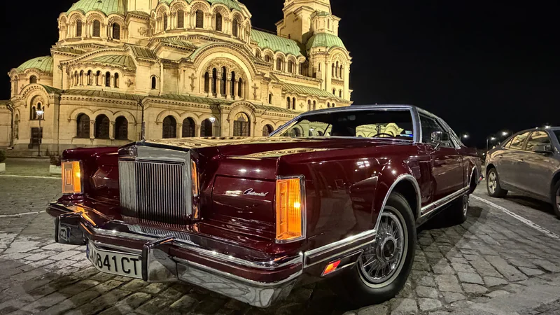 1977 Lincoln Continental in Sofia 11