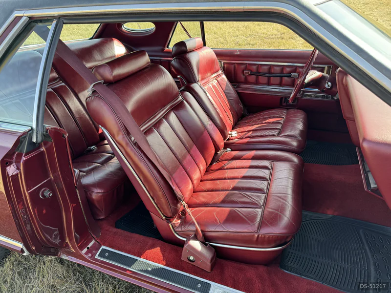 1977 Lincoln Continental in Sofia 8