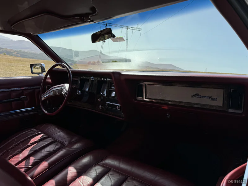 1977 Lincoln Continental in Sofia 10