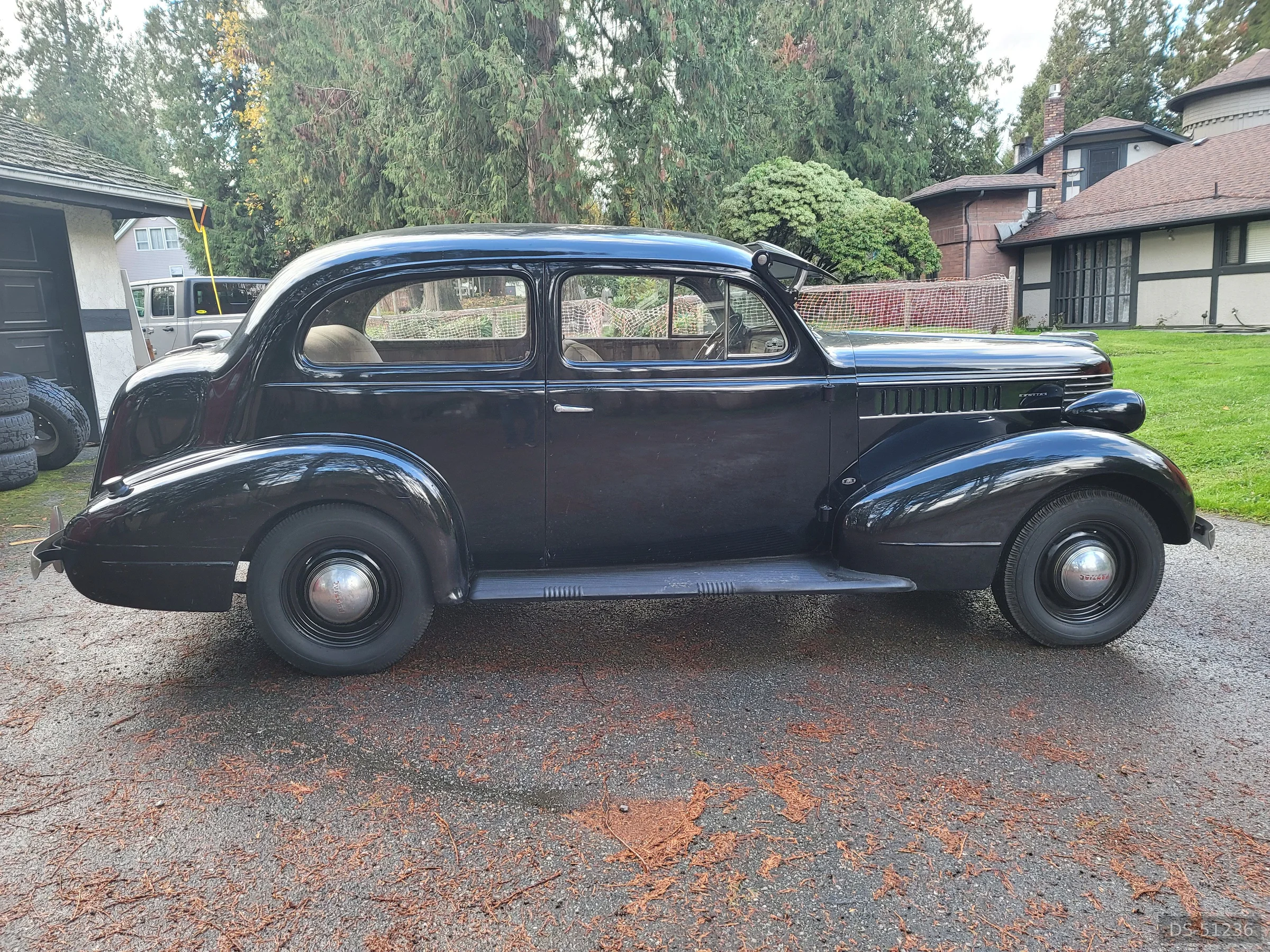 1938 Pontiac Sedan