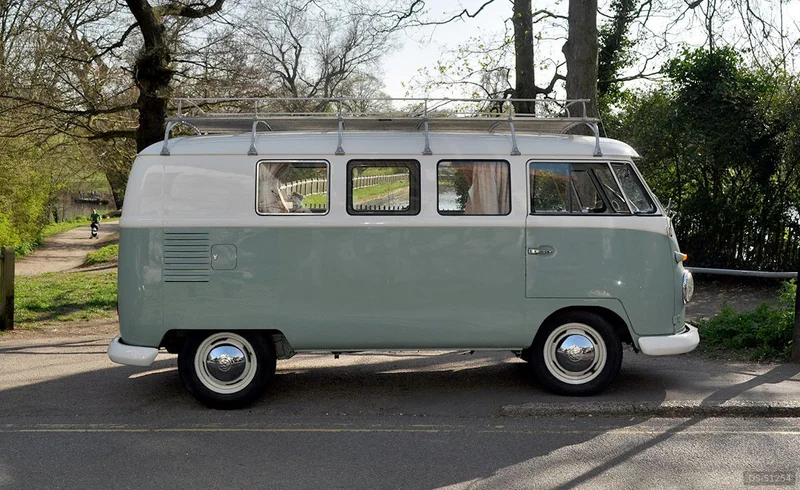 1961 Volkswagen Splitscreen Camper Van in London 3