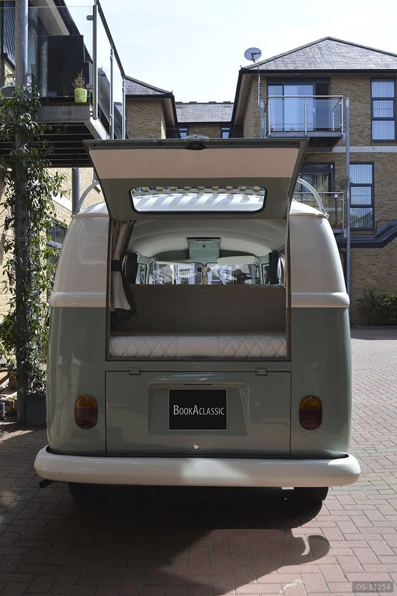 1961 Volkswagen Splitscreen Camper Van in London 7