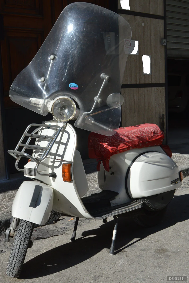 1984 Piaggio Vespa in Napoli 2