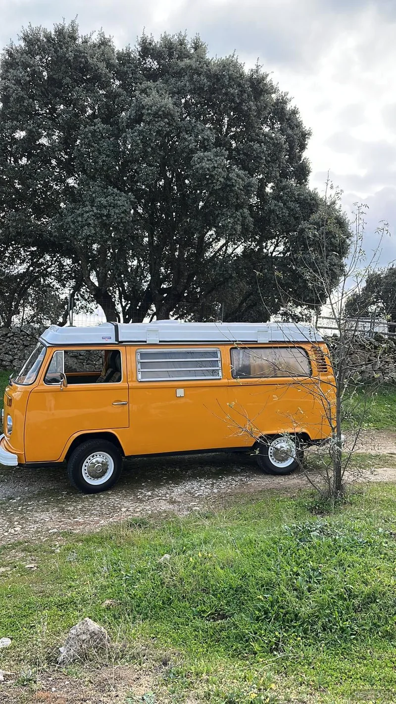 1977 Volkswagen T2 B Westfalia in Madrid 2