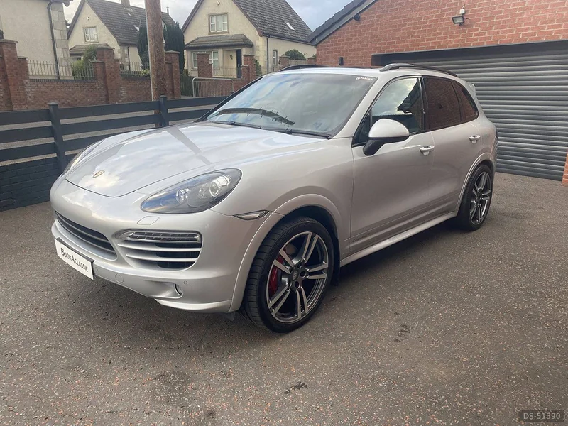 2016 Porsche Cayenne S in Lisburn