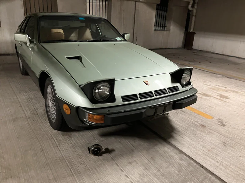 1980 Porsche 924 in Jersey City 2