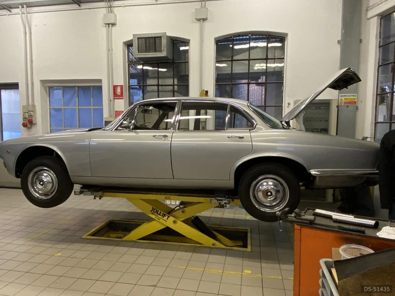 1969 Jaguar Xj6 4.2 in Bergamo 2