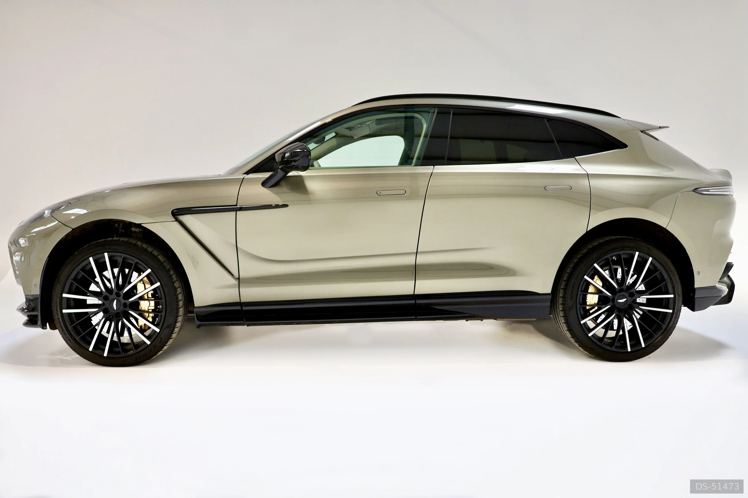 2023 Aston Martin Dbx 707