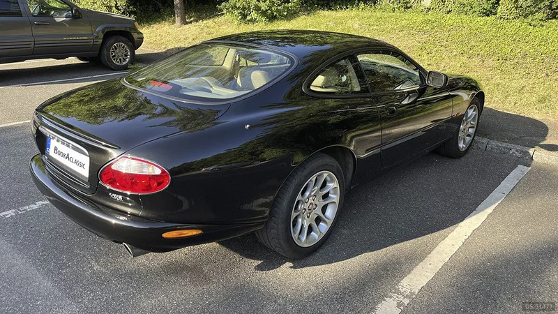 2000 Jaguar Xkr in Trnová 2