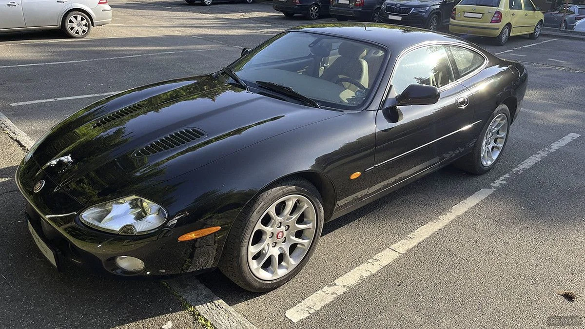 2000 Jaguar Xkr