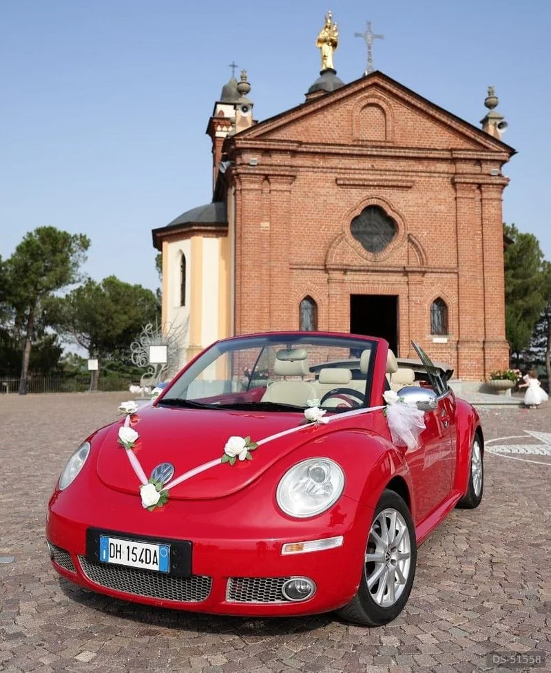 2007 Volkswagen New Beetle in Alba 1