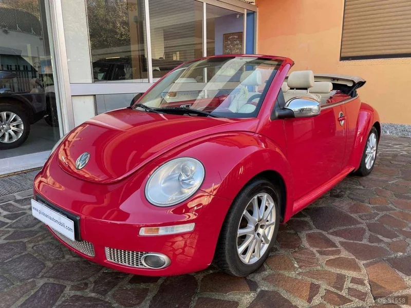2007 Volkswagen New Beetle in Alba 4