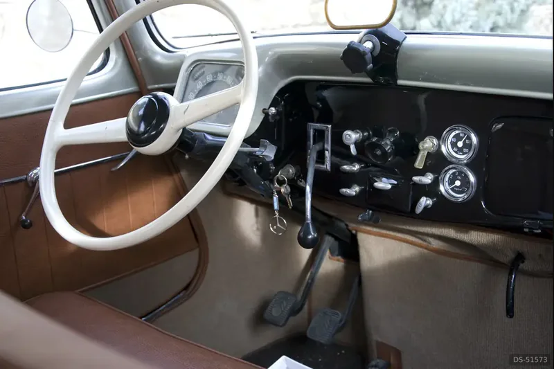 1956 Citroen 11 in Marchena 7