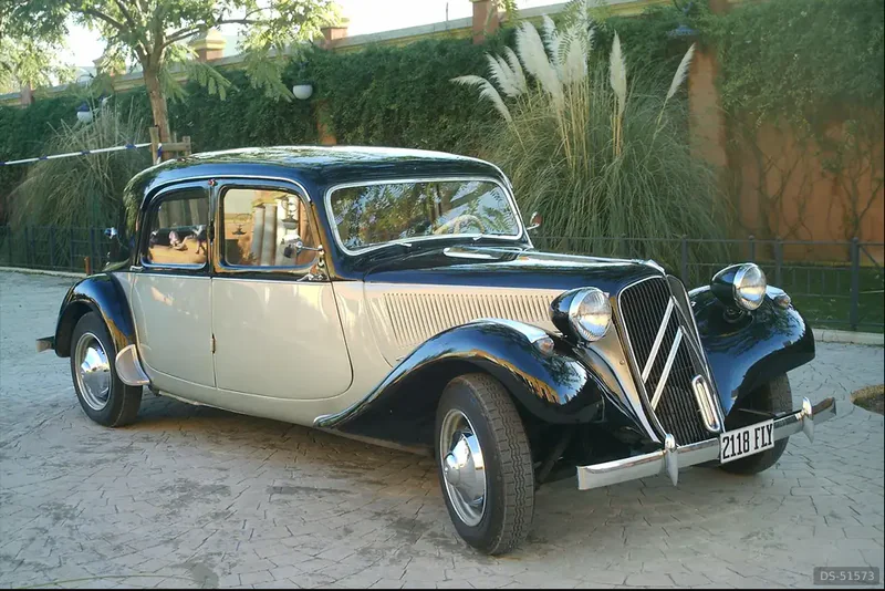 1956 Citroen 11 in Marchena 4