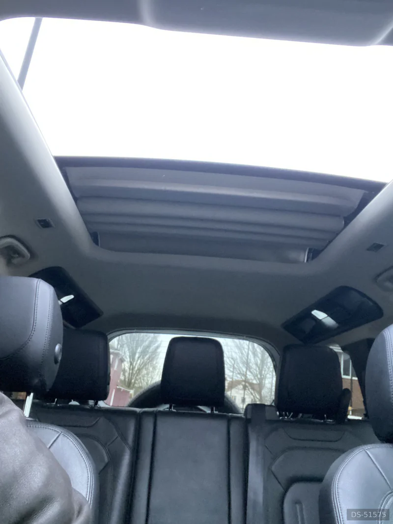 2021 Land Rover Defender 110 in London 4
