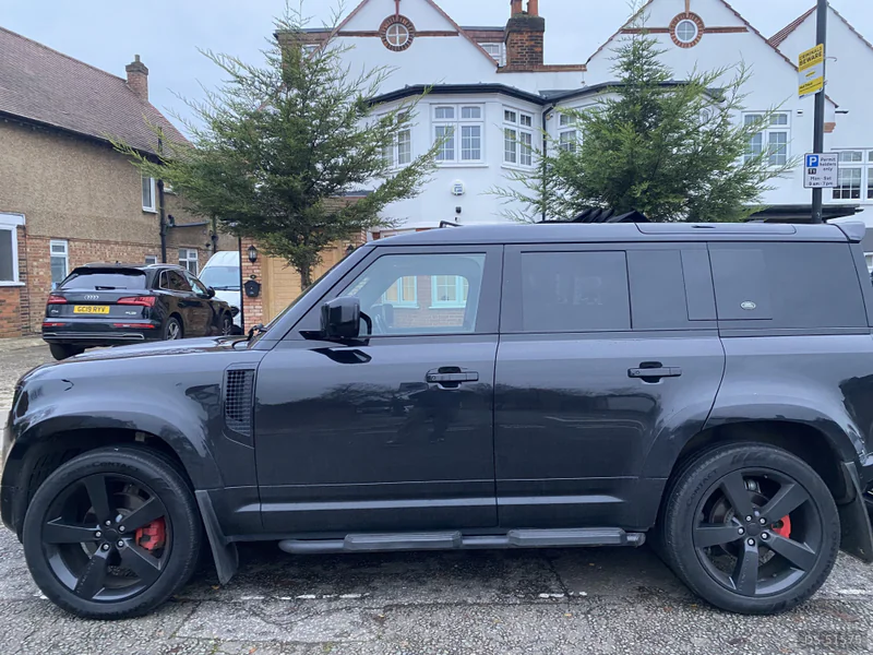 2021 Land Rover Defender 110 in London 2