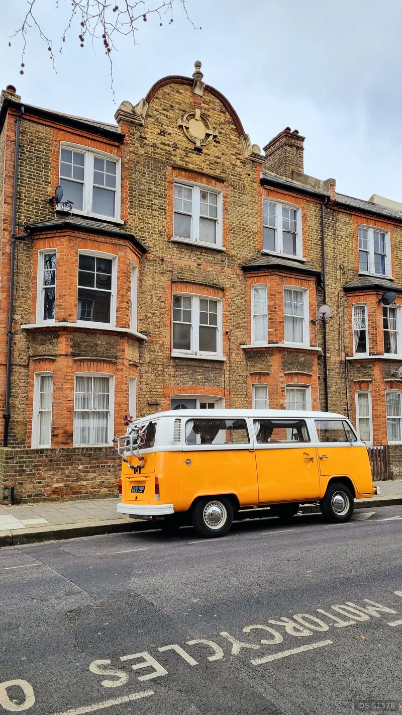 1975 Volkswagen T2 Transporter in London 5