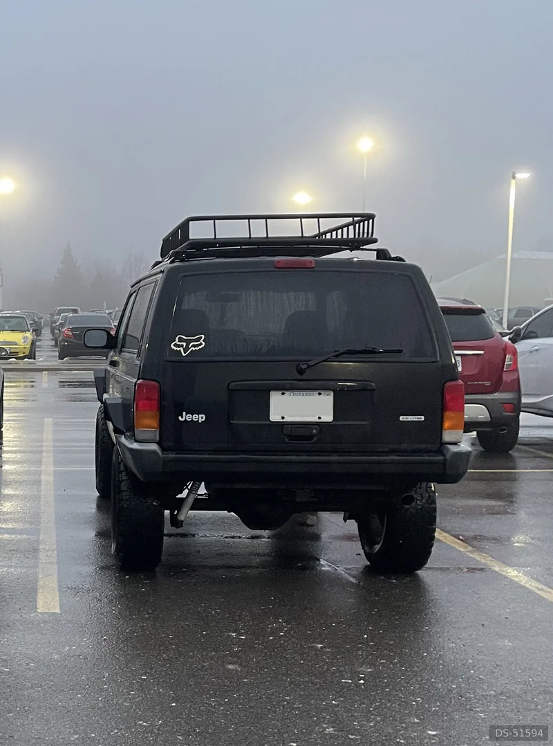 2000 Jeep Cherokee in Woodbridge 3