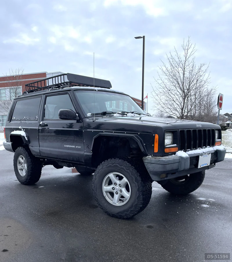 2000 Jeep Cherokee in Woodbridge 4