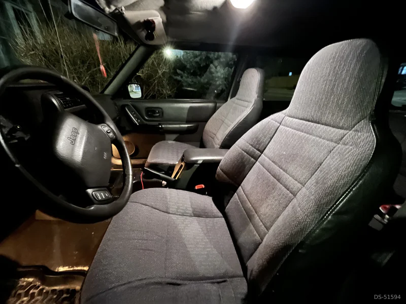 2000 Jeep Cherokee in Woodbridge 5