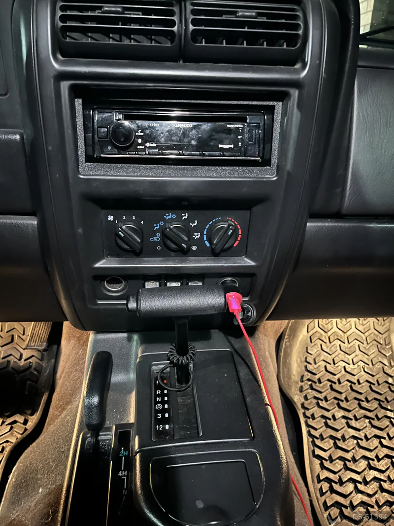 2000 Jeep Cherokee in Woodbridge 9