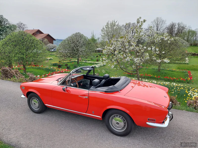 1970 Fiat 124 Sport Spider 1600 in Reichenburg 2