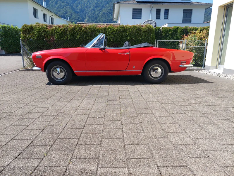 1970 Fiat 124 Sport Spider 1600 in Reichenburg 12