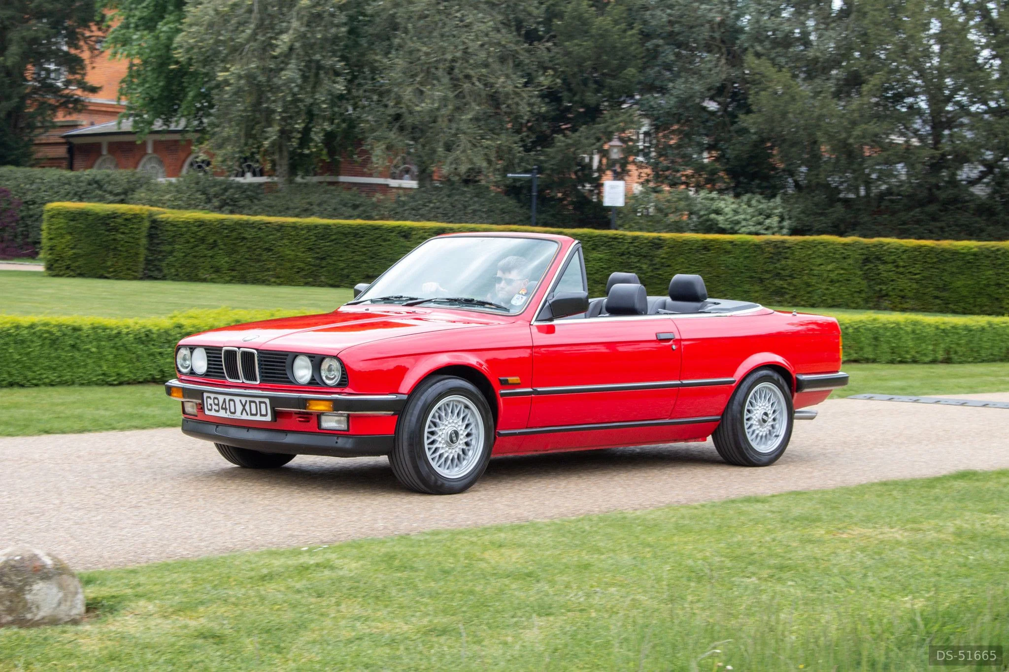 1989 BMW E30 320i