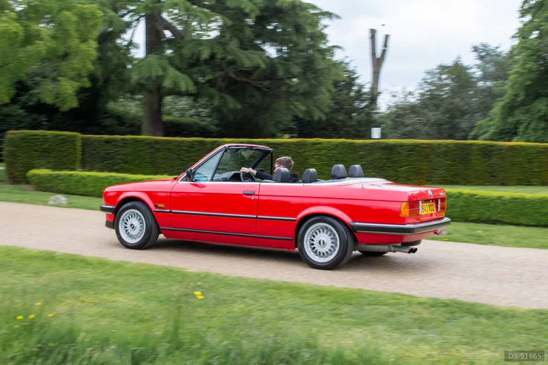 1989 BMW E30 320i in Knebworth 2