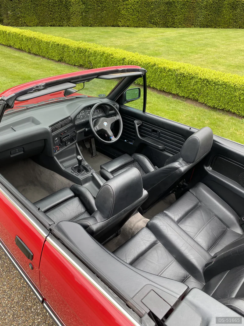 1989 BMW E30 320i in Knebworth 6