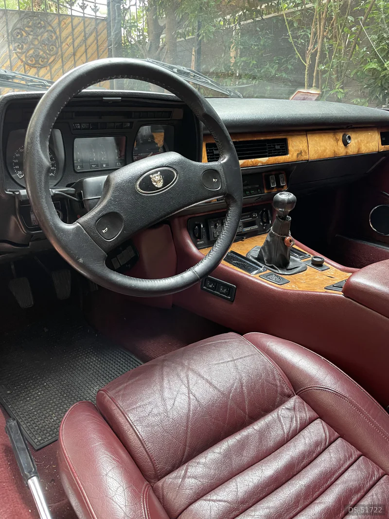 1988 Jaguar Xj-s in San Sebastiano Al Vesuvio 5