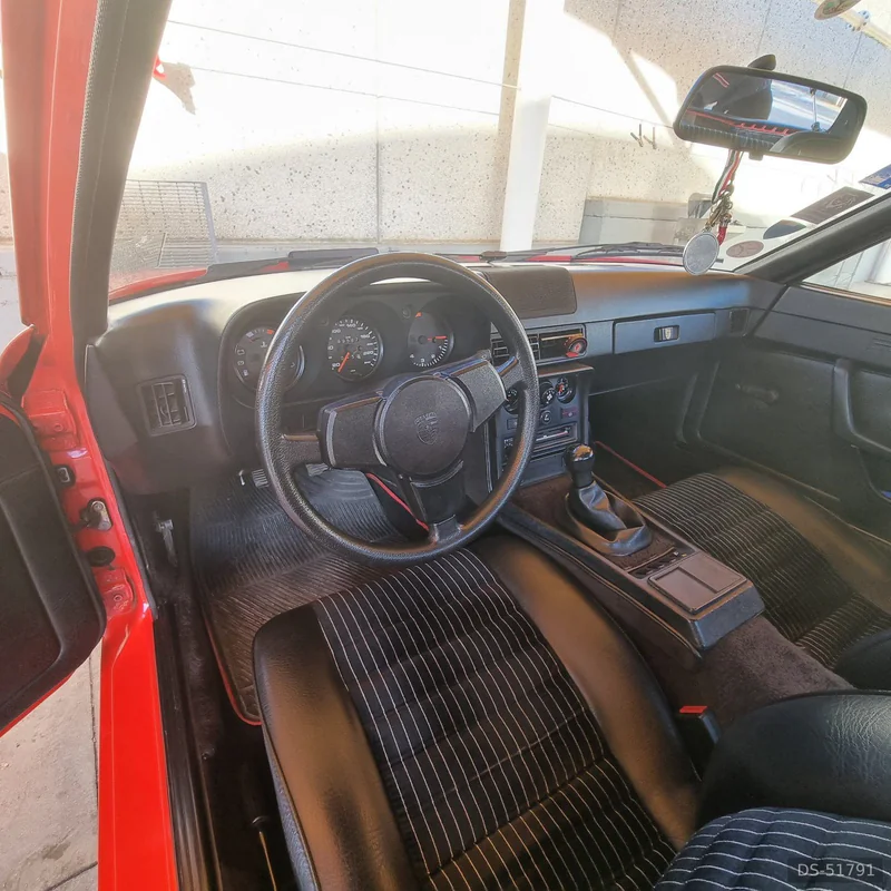 1982 Porsche 924 in Cerignola 7