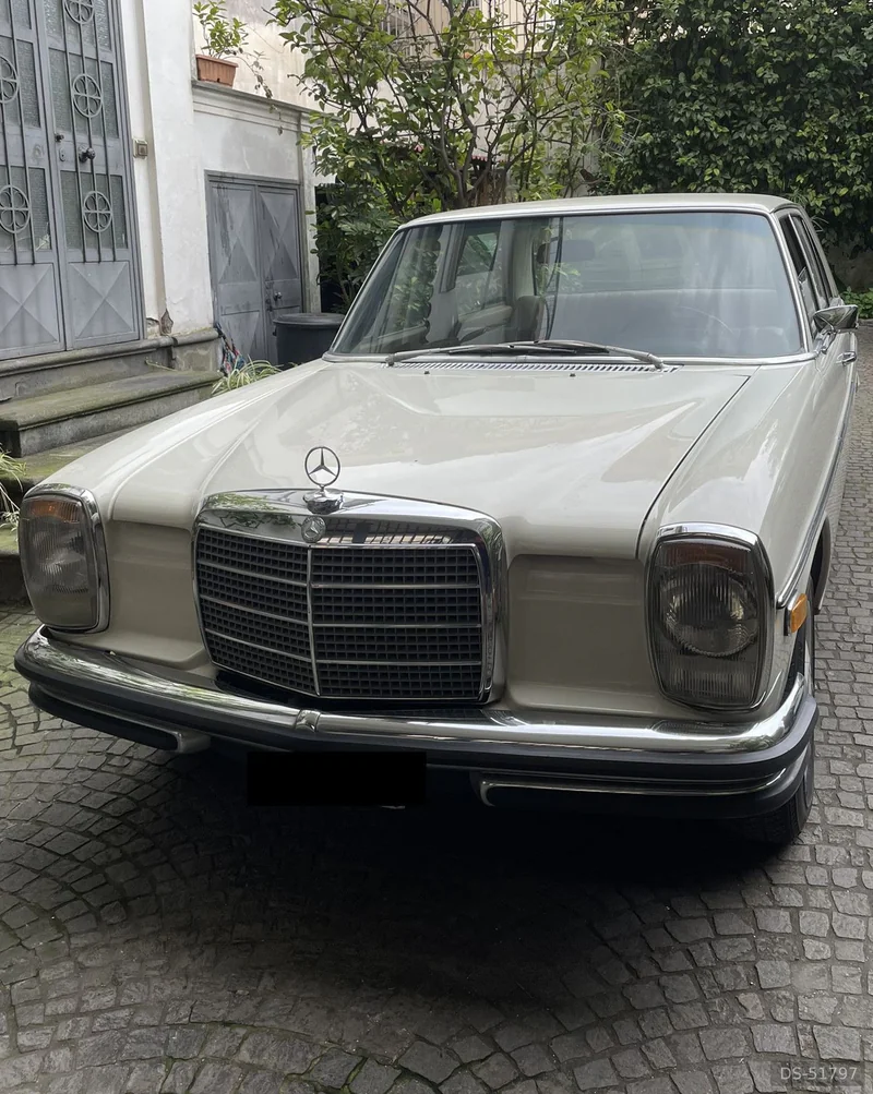 1972 Mercedes-Benz 280 in Succivo 2