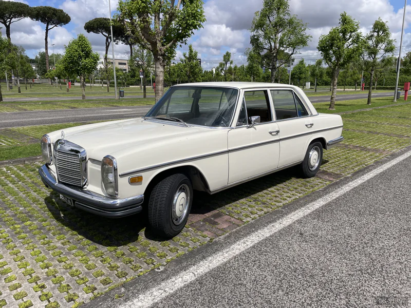 1972 Mercedes-Benz 280 in Succivo 4
