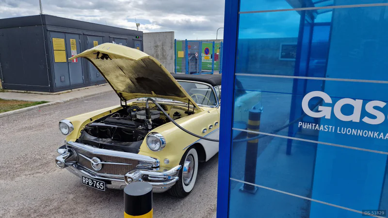 1956 Buick Special Convertible in Veikkola 3