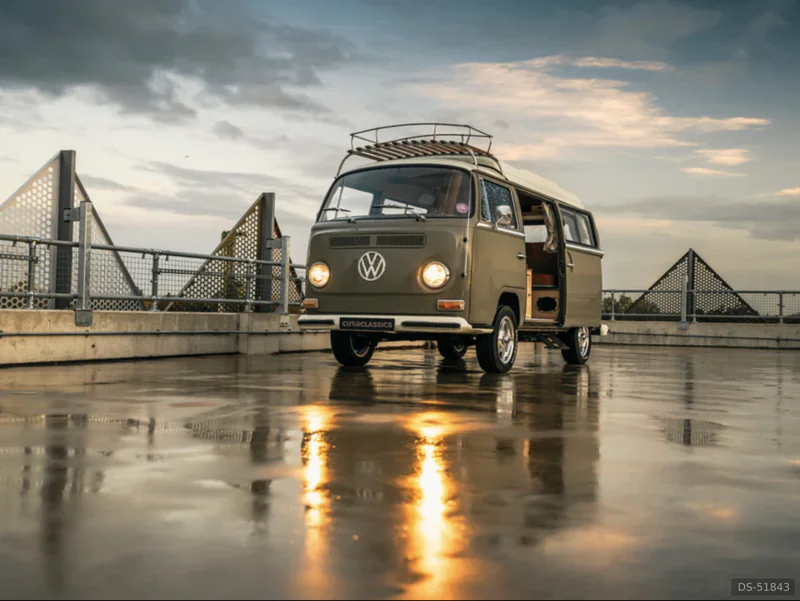 1968 Volkswagen Early Bay Camper in London 6