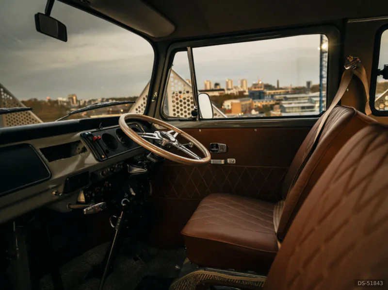 1968 Volkswagen Early Bay Camper in London 7