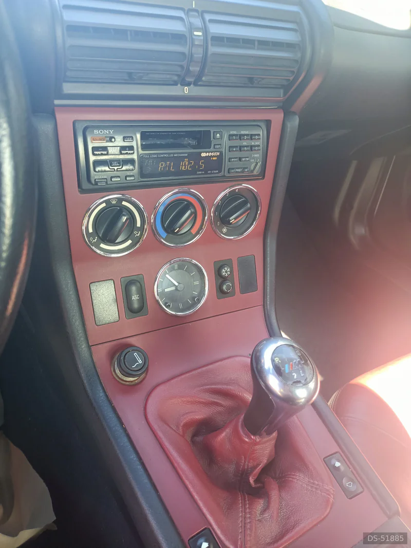 2000 BMW Z3 in Olbia 4