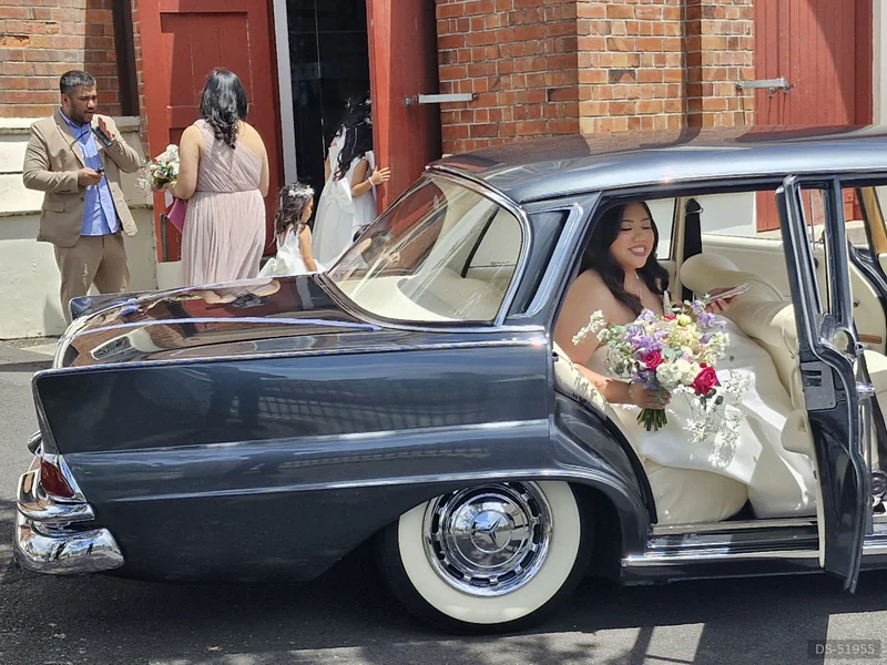 1962 Mercedes-Benz 220s in Auckland 9