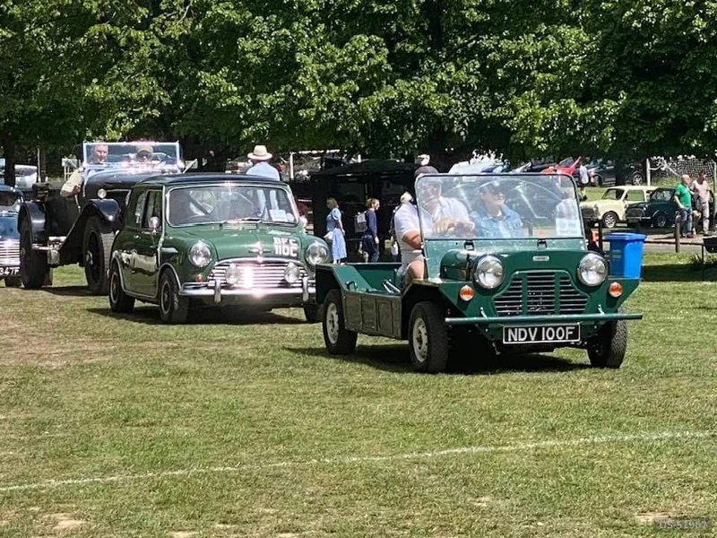 1968 Mini Austin in Bagshot 6