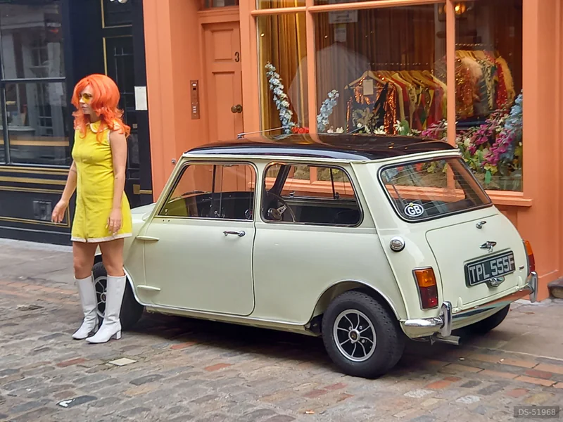 1968 Mini Morris in Bagshot 2