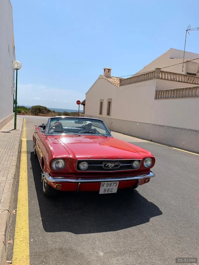 1966 Ford Mustang Cabrio in Palma De Mallorca 3