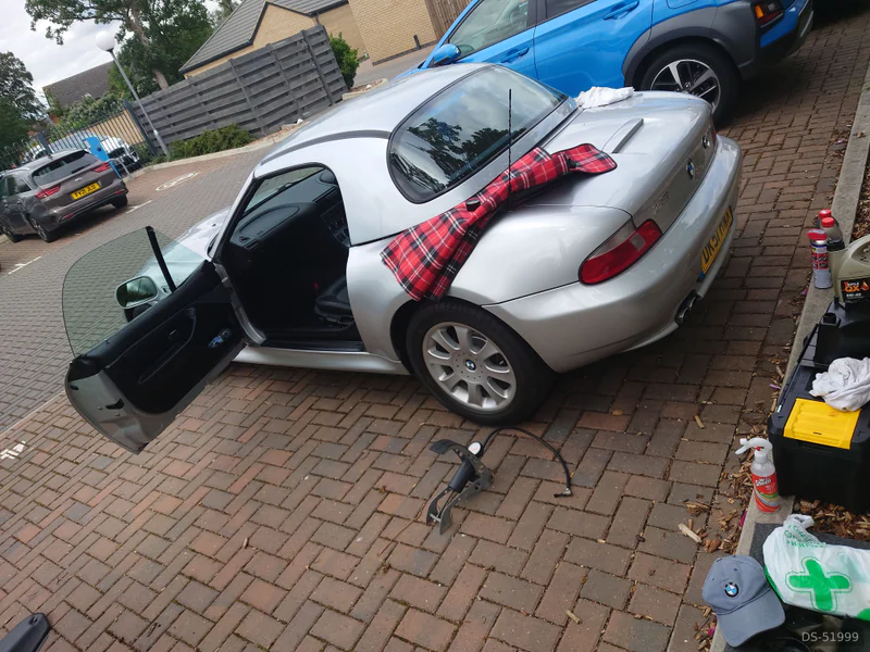 2001 BMW Z3 3ltr 24v fuel injected double vanos in Lincoln City 3